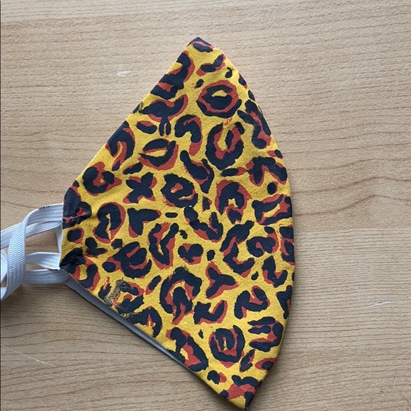 Face mask - Picture 3 of 3